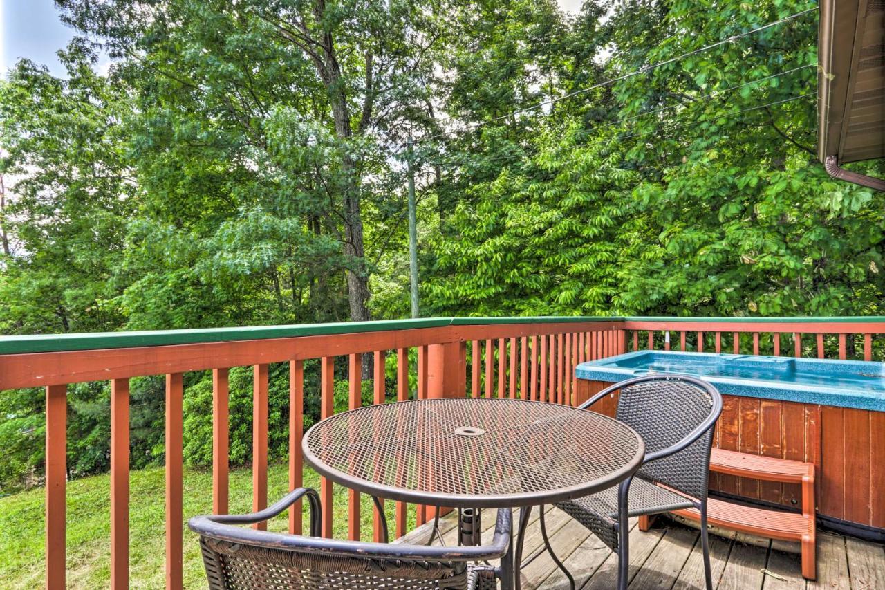 Gatlinburg Chalet Hot Tub, Sauna And Mountain View المظهر الخارجي الصورة