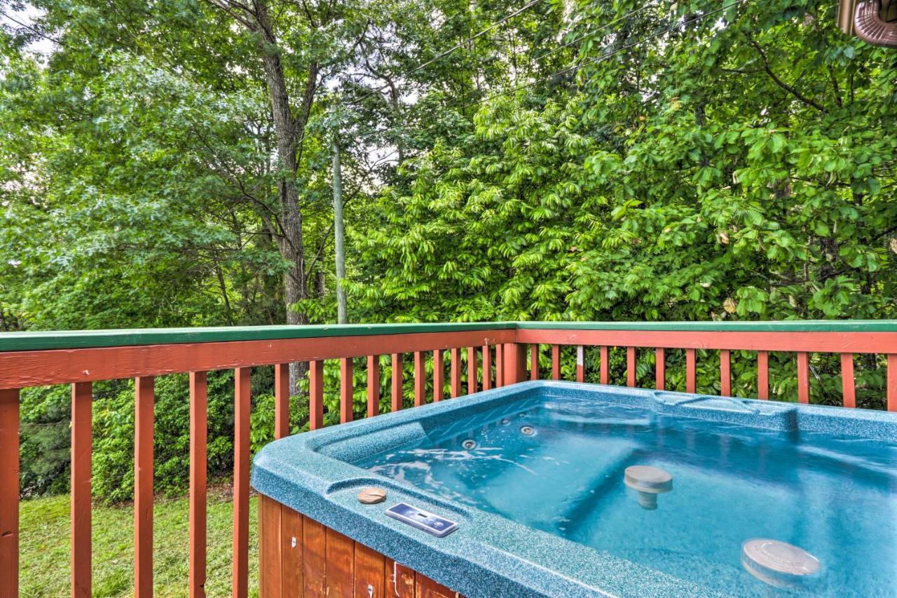 Gatlinburg Chalet Hot Tub, Sauna And Mountain View المظهر الخارجي الصورة
